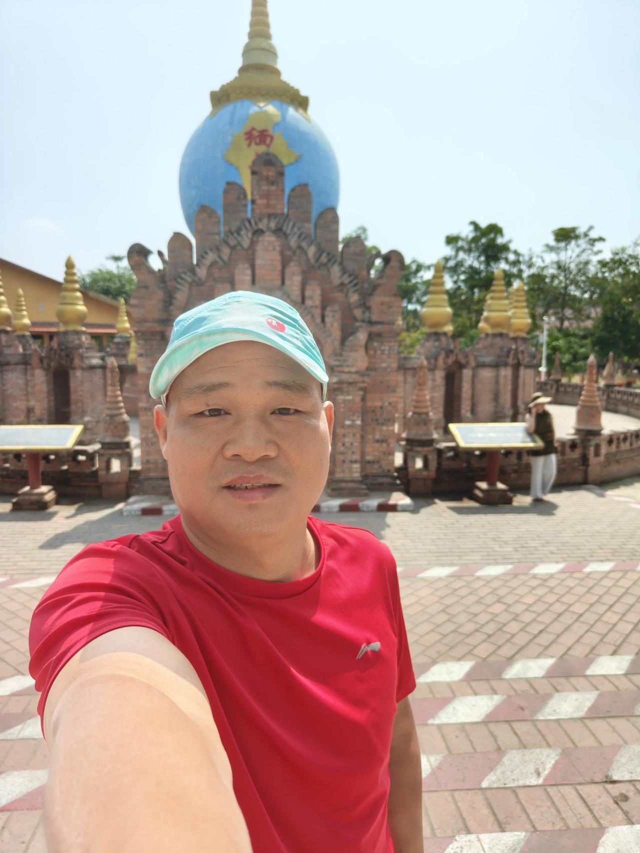 一寨两国。

云南省德宏傣族景颇族自治州瑞丽市，有我国71号边境界碑，这是一个叫