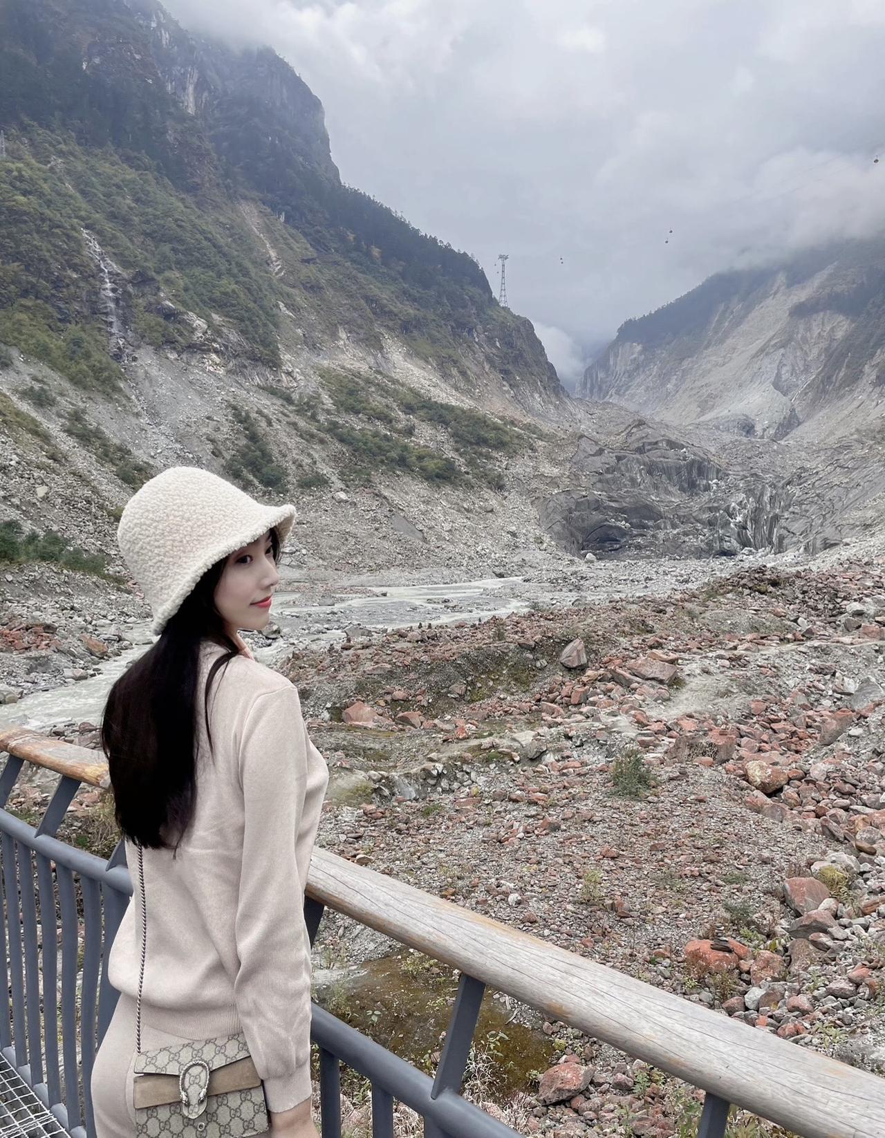 把温柔碾碎，放入生活的缝隙。上热门 十亿流量扶持计划 穿搭 御姐