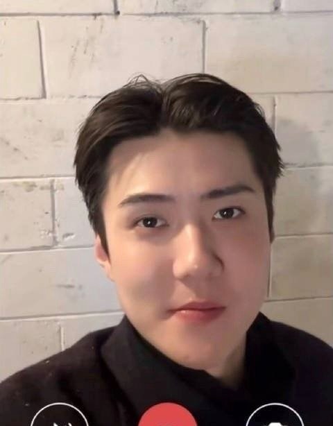 🇰🇷的正反面要印不下吴世勋了吧？ ​​​