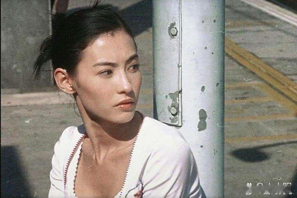 当年张柏芝太惊艳，骨相堪称完美～ ​​​