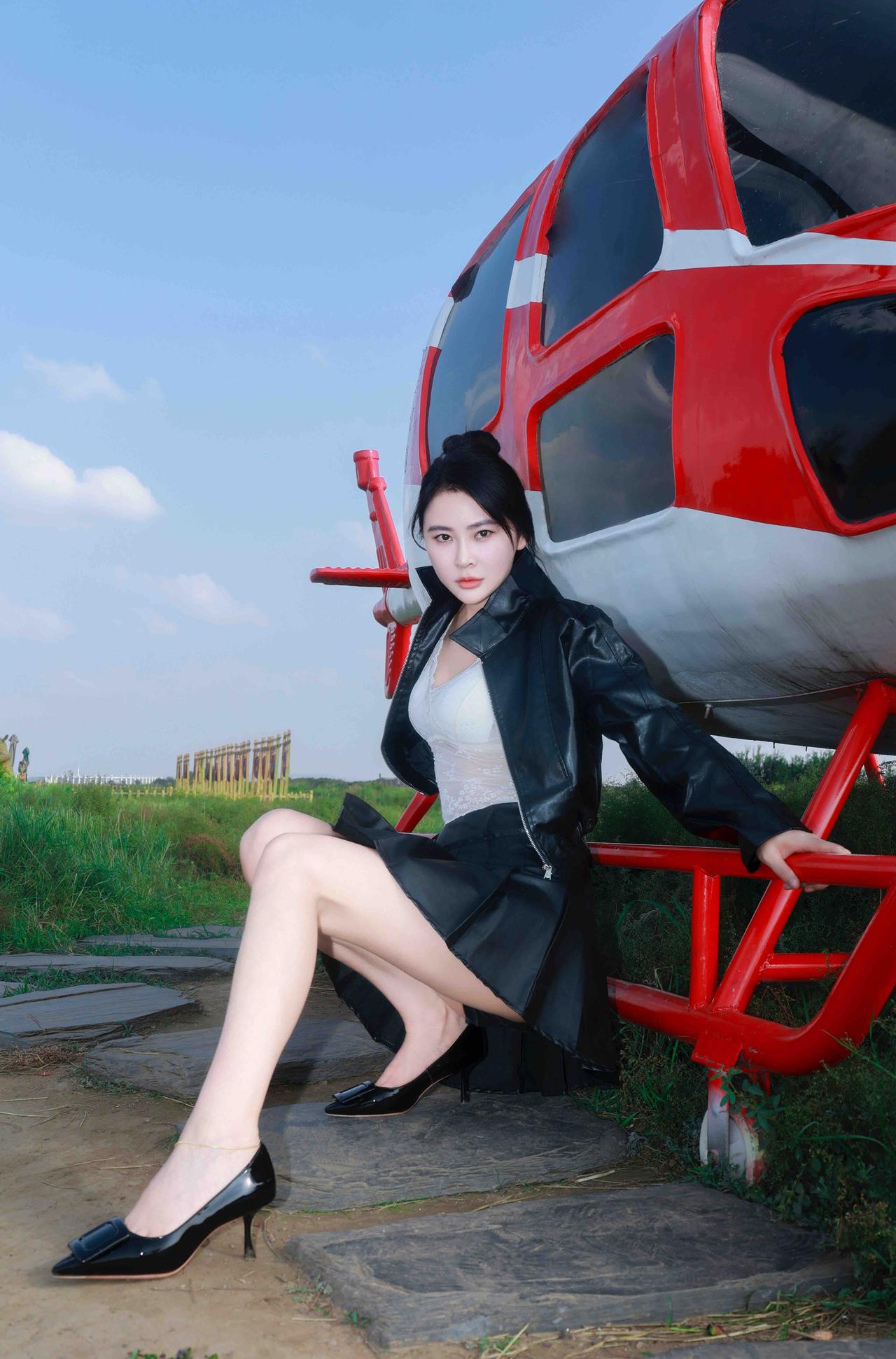 环球小姐冠军. 吴丹. 帅气来真的没朋友