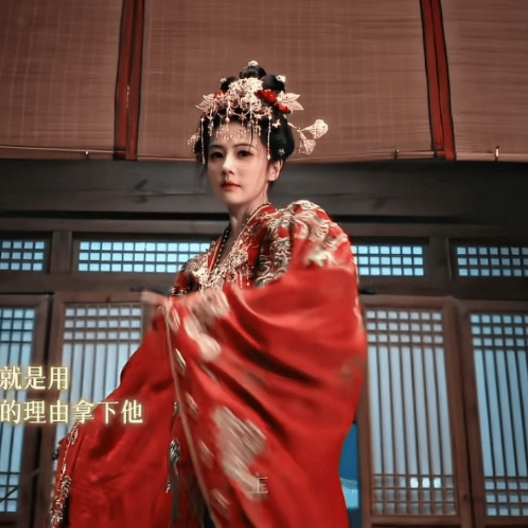 白鹿新剧大唐女官太飒了白鹿这个造型太霸气了！！！ 