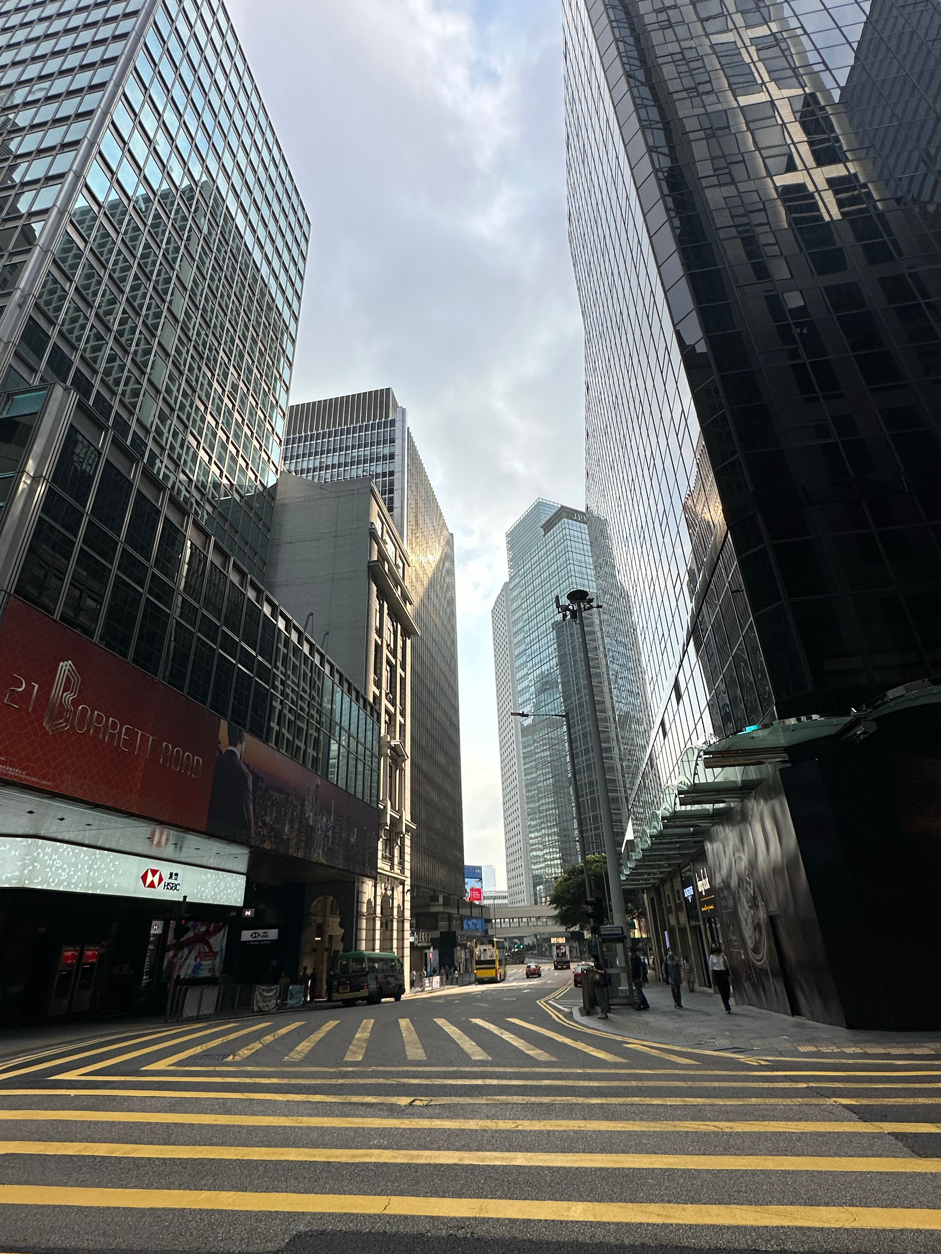 经常会听到应该跳出自己的舒适圈，然而我觉得没有“跳出舒适圈“这个概念。我越来越感