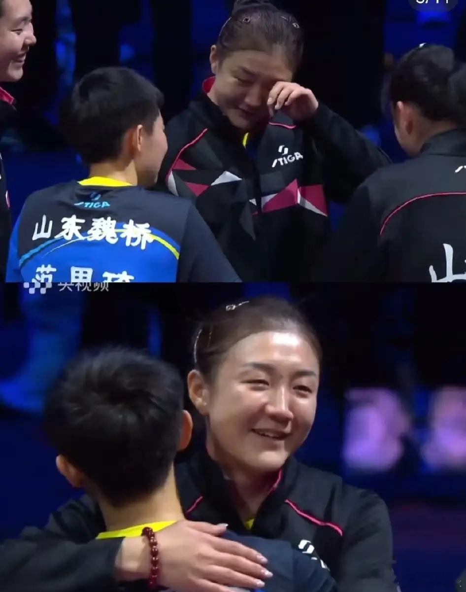 陈梦哭了山东队的其他都队员也哭了我猜他们哭不是获得比赛冠军，哭的是并肩战斗，最后