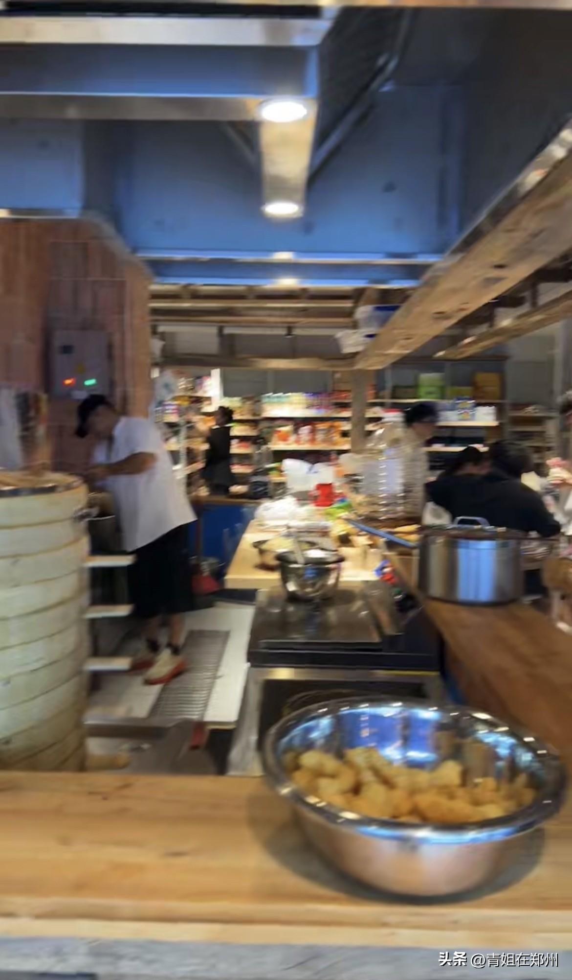 我一个客户投资70多万开个实体超市➕中餐店，真的很佩服她的勇气，我失业后创业都不