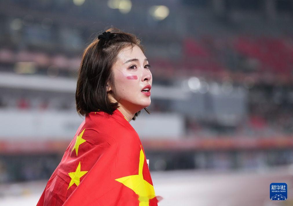 吴燕妮说抢跑心魔战胜了一半吴艳妮谈下阶段目标 中国女子跨栏运动员吴艳妮在名古屋亚