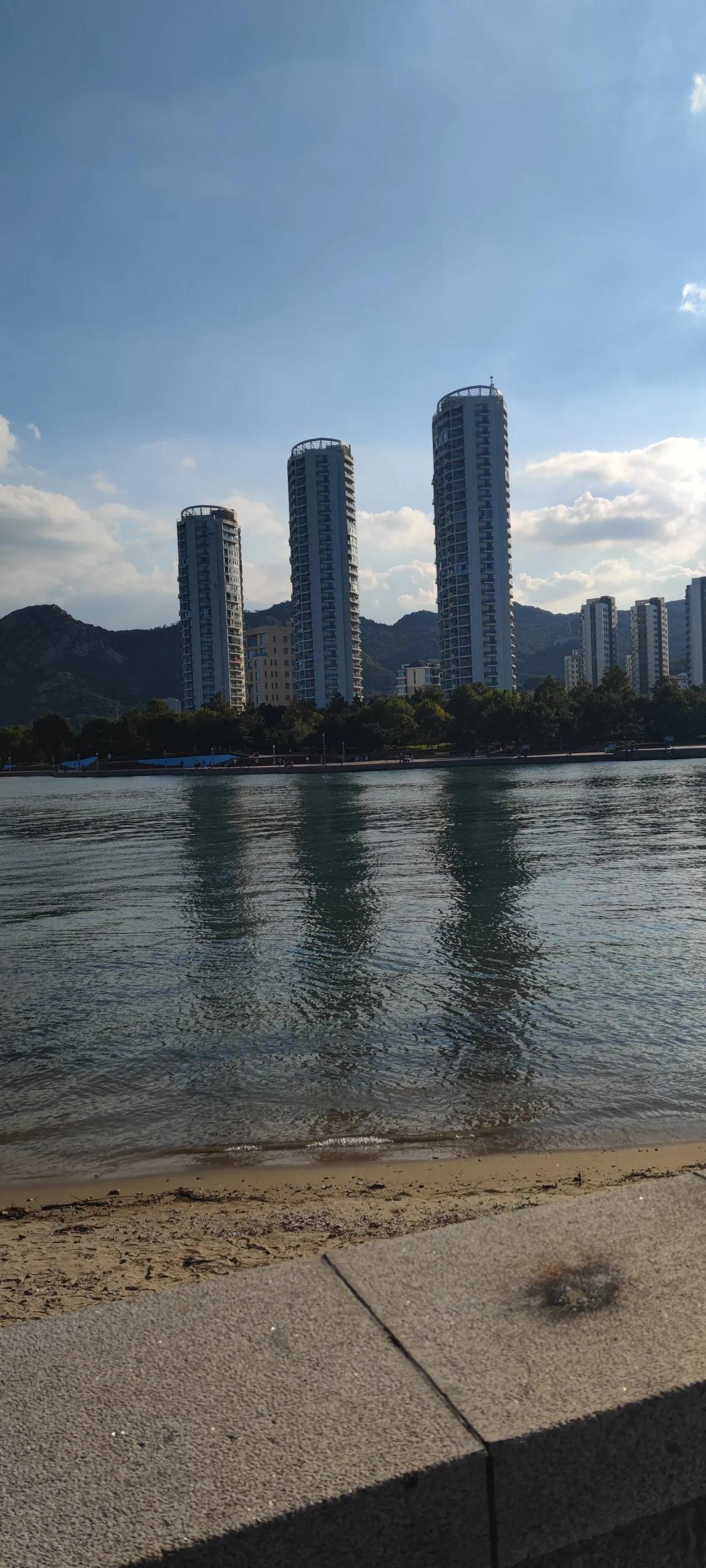 国庆假期，天高云淡，太治愈了