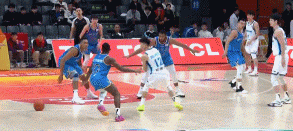 进攻乏力！北京下半场合计27分 和青岛队第三节得分持平cba俱乐部杯