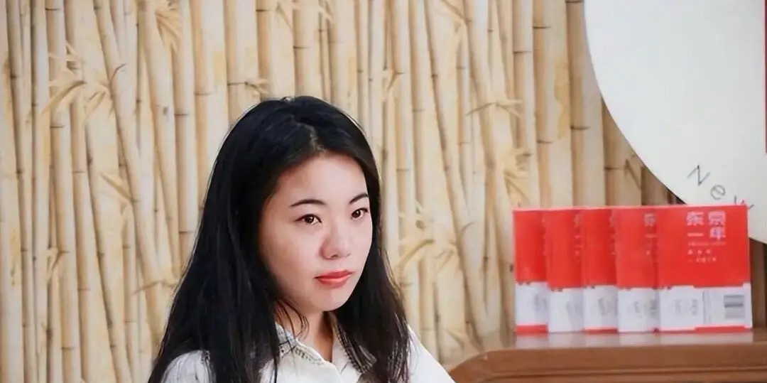 人大撤销蒋方舟硕士学位中国人民大学终于撤销了蒋方舟的学位。 为什么？因为实在是藏