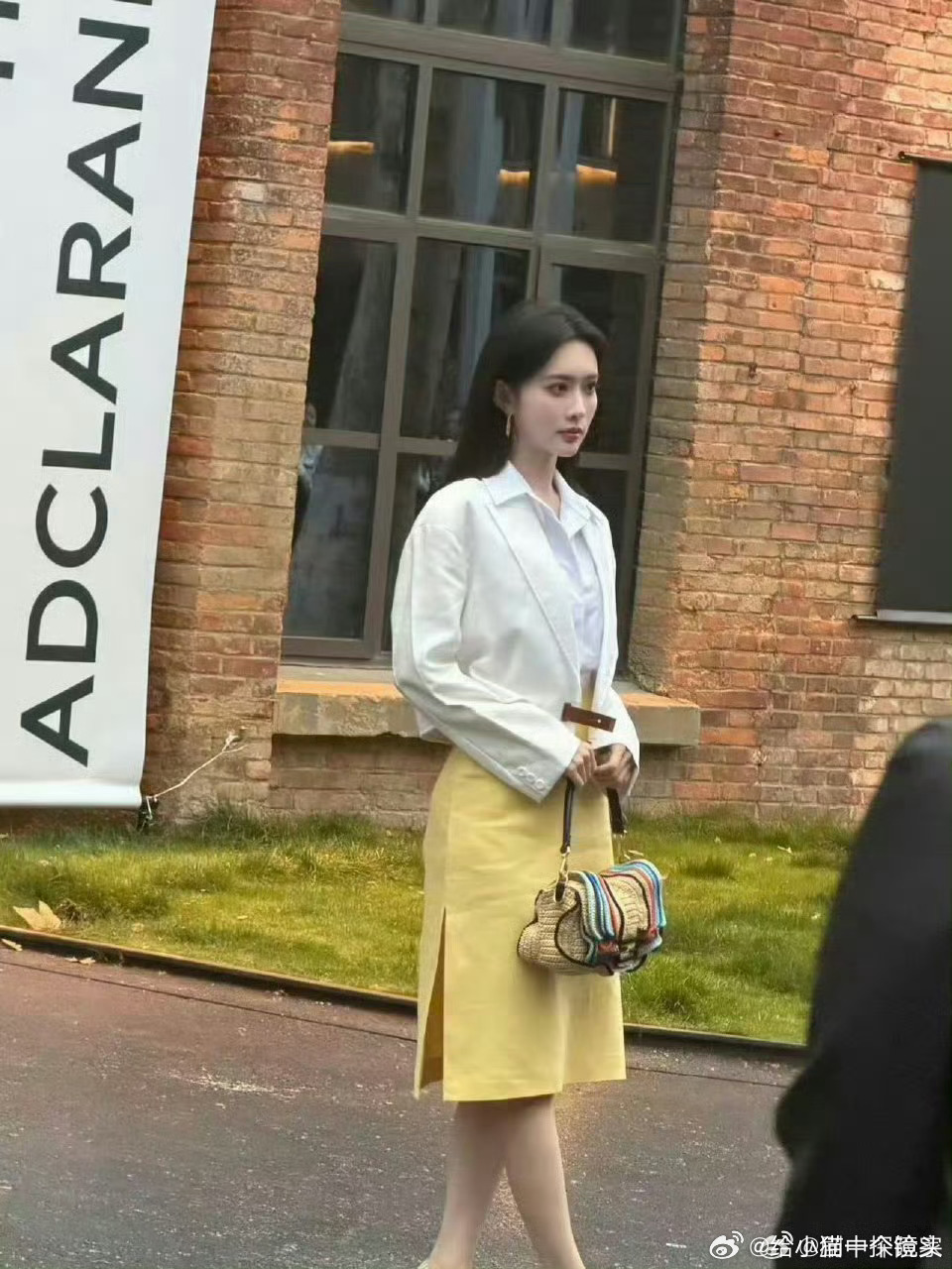 能不能别把唐嫣和孟子义放在一起，是一个级别的吗Fendi晚宴的唐嫣孟子义