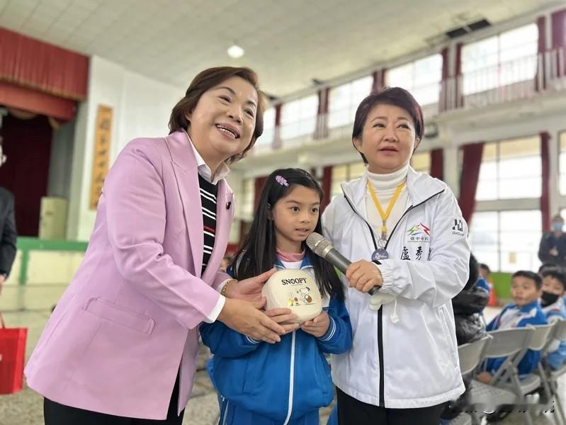 民调惨输江启臣  杨琼璎：是提醒也是鼓励

针对在TVBS民调中惨输给竞争对手江