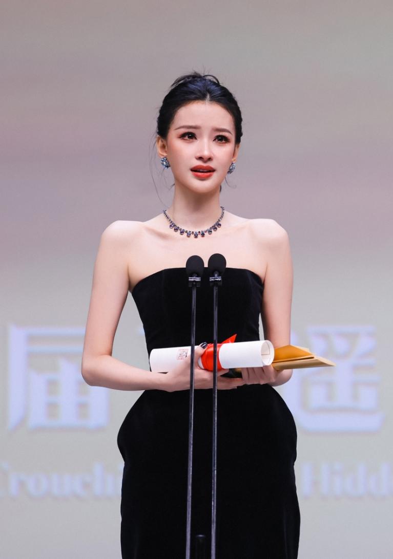 孙怡拿下平遥国际电影展最佳女演员！
贾樟柯是平遥影展的创始人，是继上海，长春，北