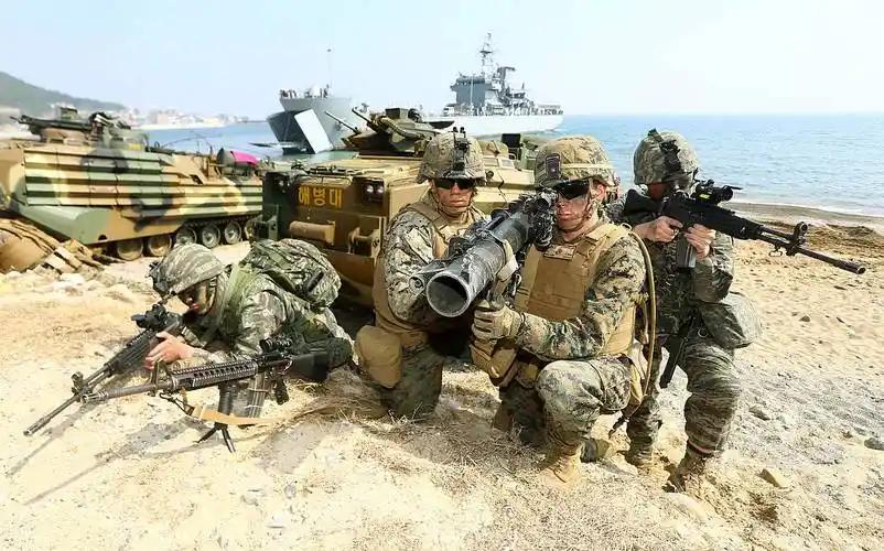 500多美军在迪拜被一锅端，欧洲媒体集体装聋作哑。五角大楼硬着头皮说只死了13个