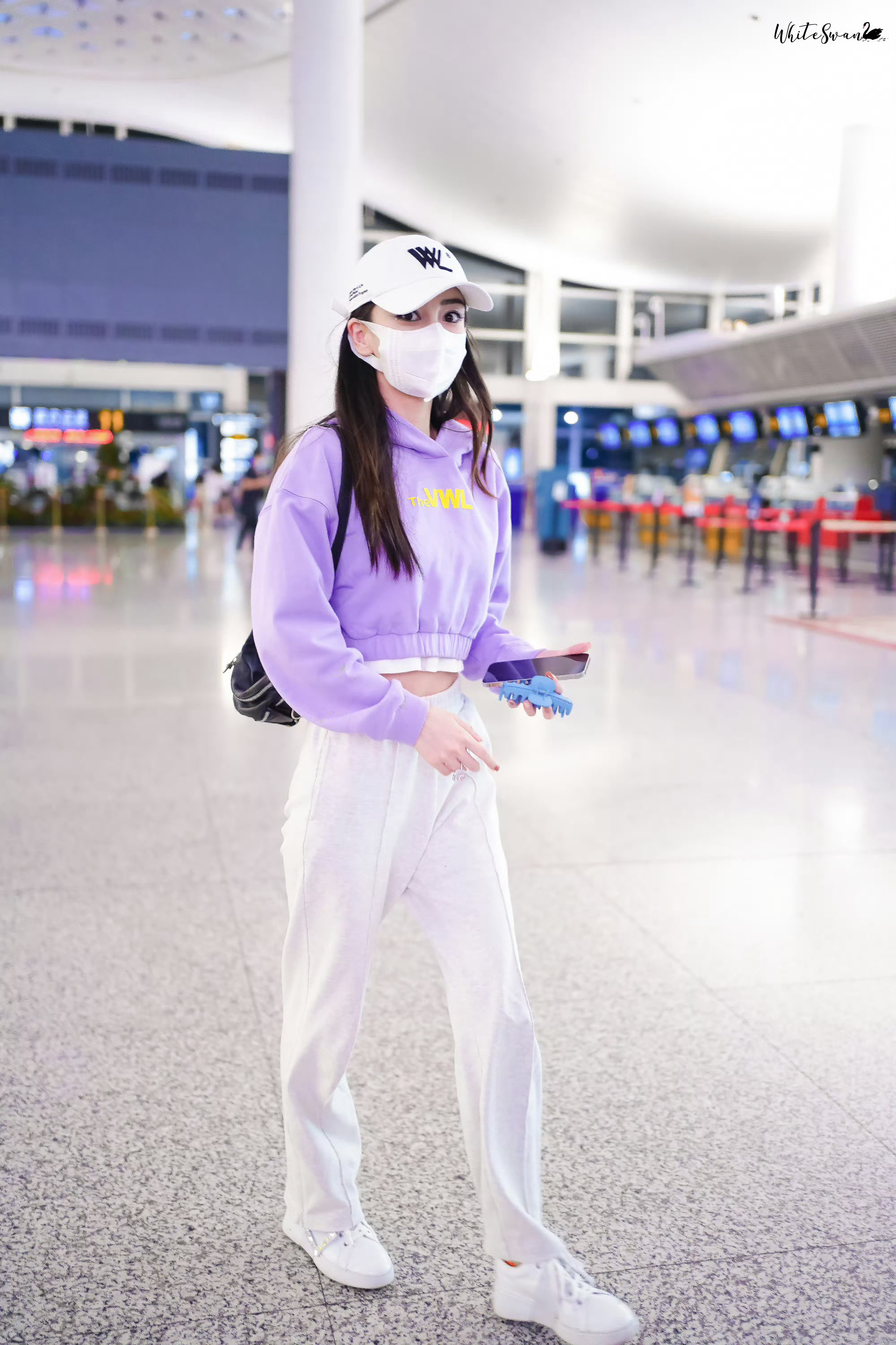 angelababy[超话] 🍼angelababy站在左边会不会离你的心更近