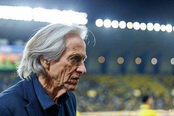 C罗和利雅得 据 Okaz:利雅得胜利俱乐部管理层尚未开启与赫苏斯续约的程序。这