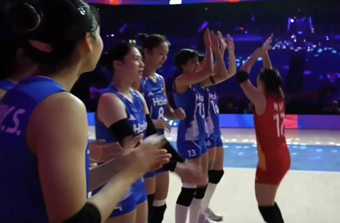 2026年世界女排联赛南京站，
中国女排对阵捷克女排，
中国女排首发主攻：庄宇珊