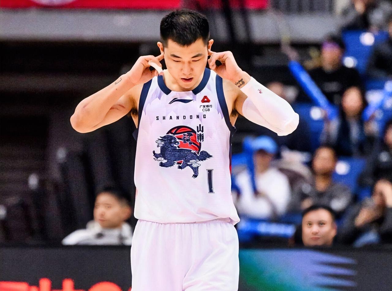 邱彪：小高，我这不在的两场比赛，你防守感觉回来了，甚至进攻都有啦？？？
高诗岩：