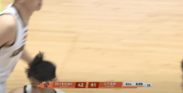 杨鸣离任第一场比赛辽宁男篮就要大比分击败四川男篮，对于辽宁男篮来说这是一个好的新