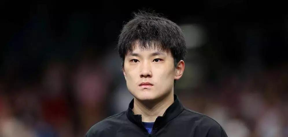 张本智和回中国祭祖遭抵制这事挺有争议。2022年春节他回四川老家，乡亲们可不买账