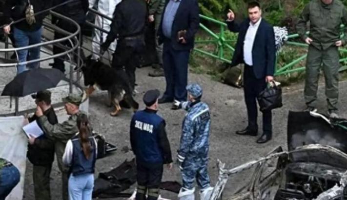 普京反手捏碎了以色列空军的免死金牌！那条维系了数年的军事热线瞬间变作废纸，原本在