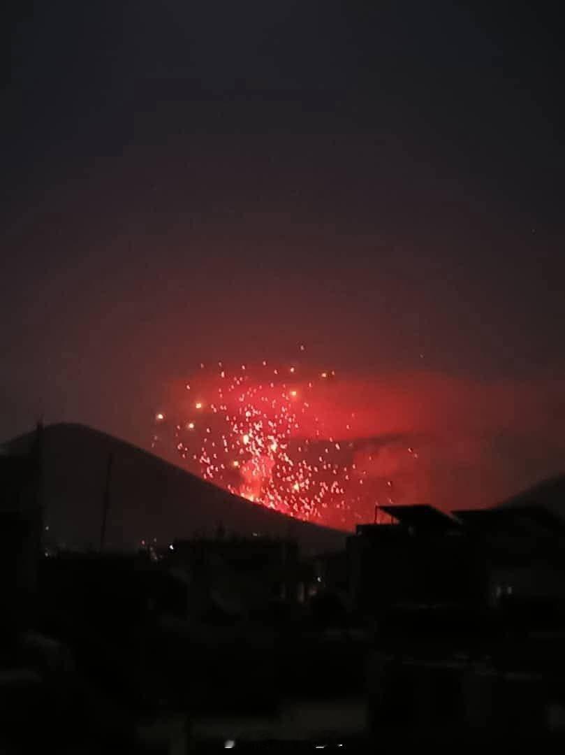 昨天晚上，以色列空军对叙利亚大马士革、霍姆斯等地发动了数十次空袭。 