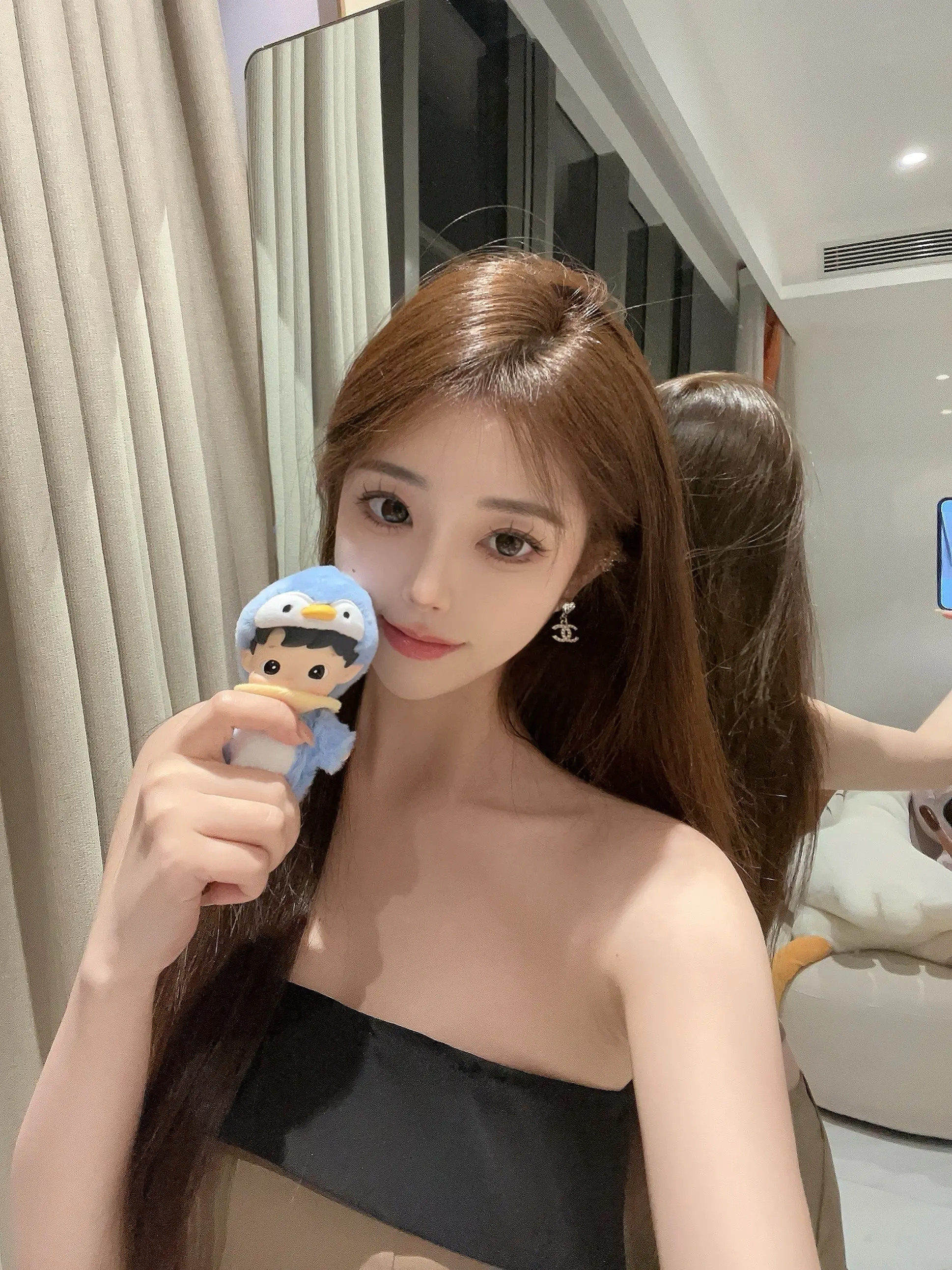 少女迫切的想要成熟 可是独有的稚气才是最不可得的