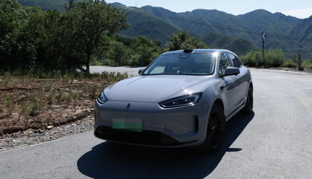 宝子们！今天必须给你们推荐我现在开的问界新M5，ADS3.0升级之后太好开了，在