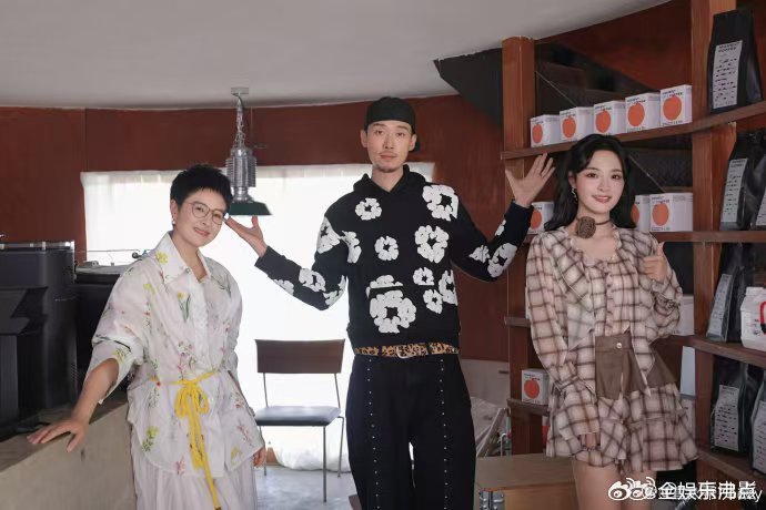 Feezy羡慕Gai坚持自我湖南卫视背后 聊GAI这段太有态度了！羡慕对方能坚持