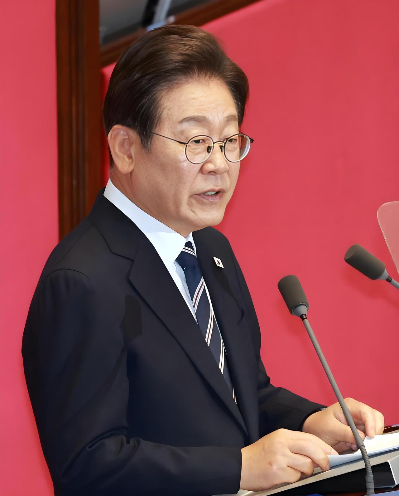 敢对日本公开说“不”，难怪文在寅那么看中李在明！
说实话，自绝食抗议那次起，李在