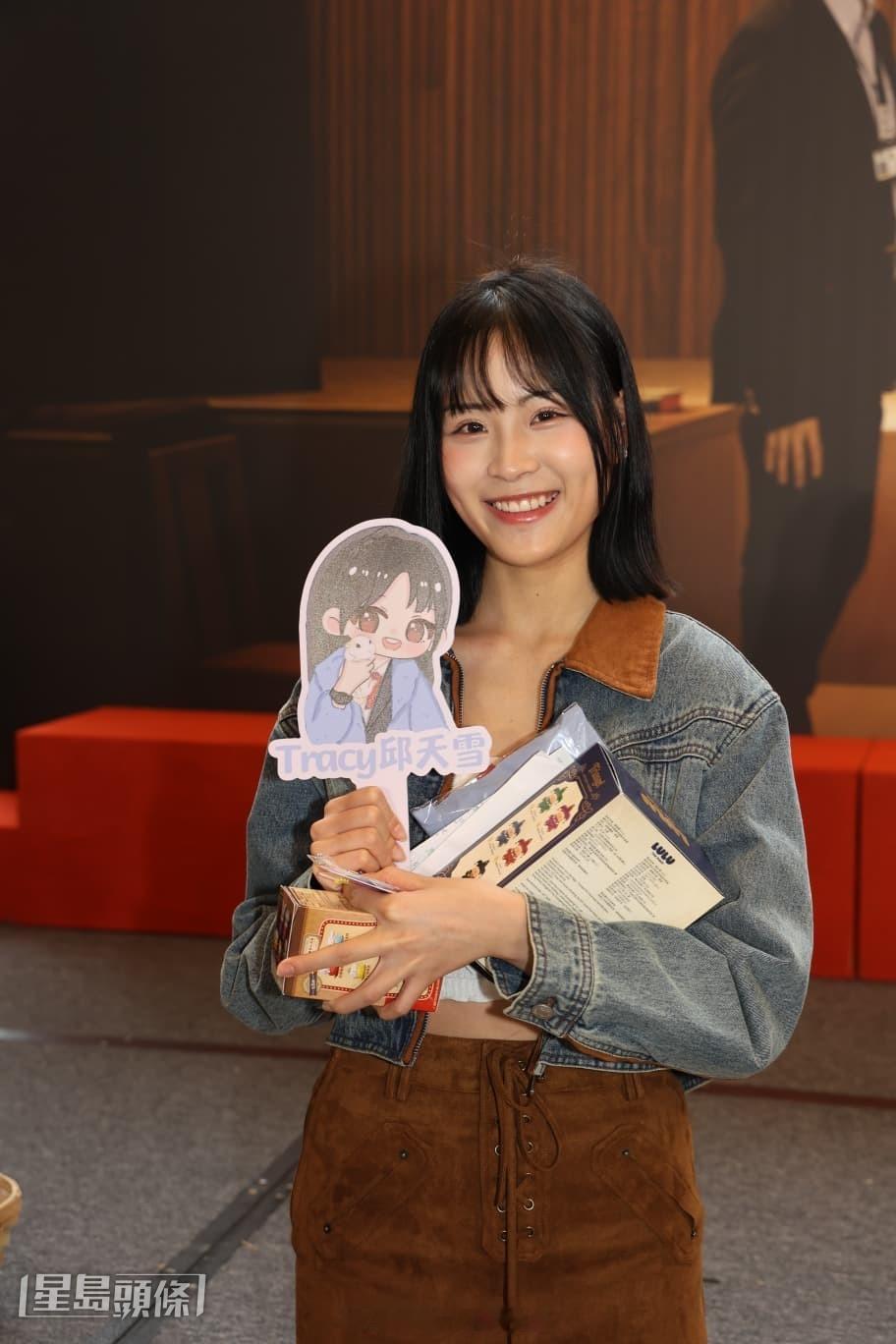 星岛：正义女神｜谭耀文证实阿佘自带“体香”难忘曾江“从不带剧本”影响一生乐珈嘉赞