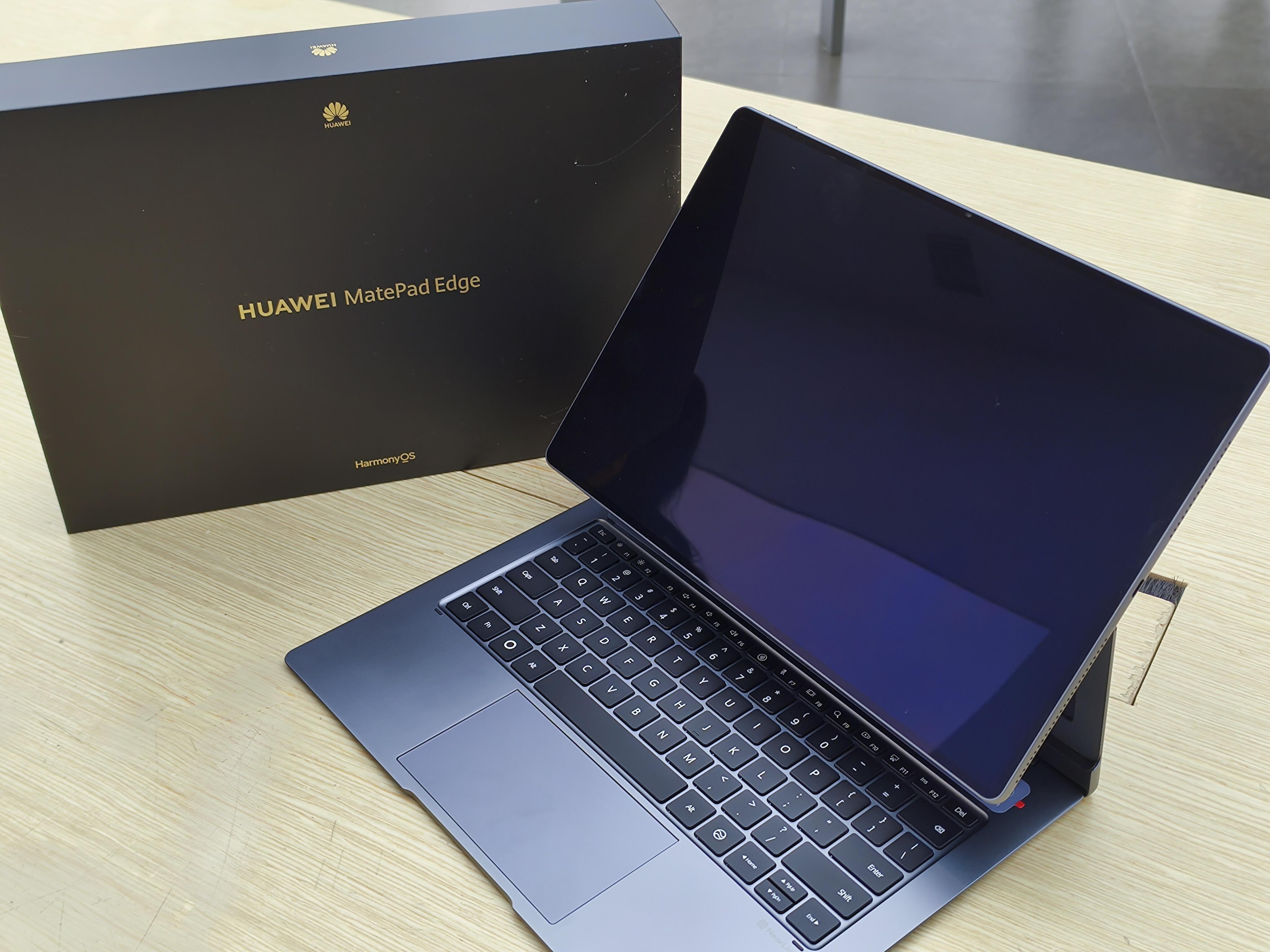 华为MatePad Edge正式官宣二合一形态，大屏是平板，接键盘秒变生产力工具
