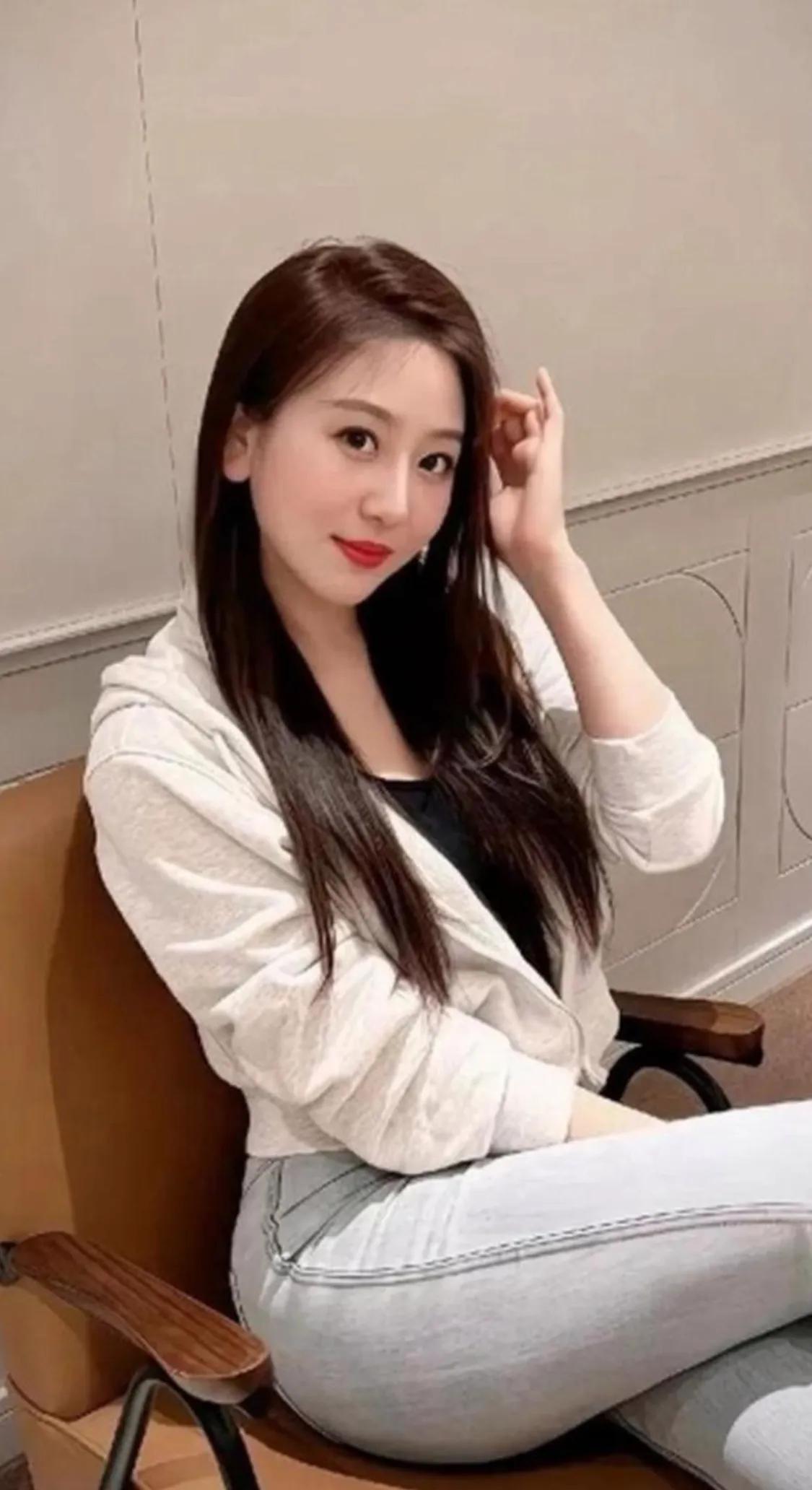 你追我是不是就是想睡我？如果你在和一个喜欢的她聊天时，她这么问你，你该如何应对呢