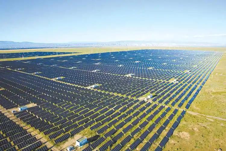 2026年3月，中国电建正式签约阿联酋阿布扎比RTC光储项目，合同金额达139.