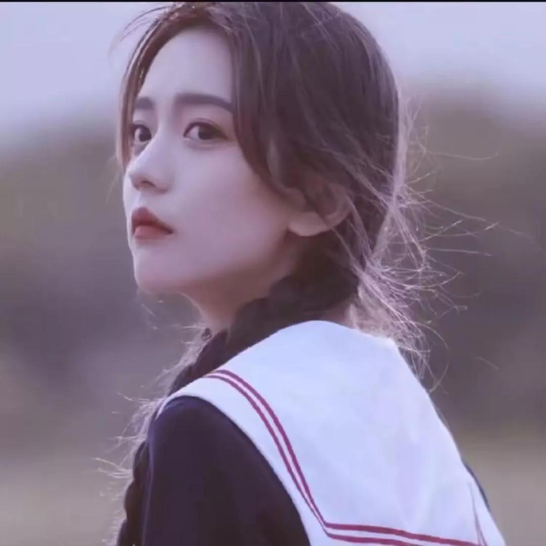 温柔风少女，置身于自然的宁静中。自然清新美少女 温柔美少女 自然甜系少女 温柔气