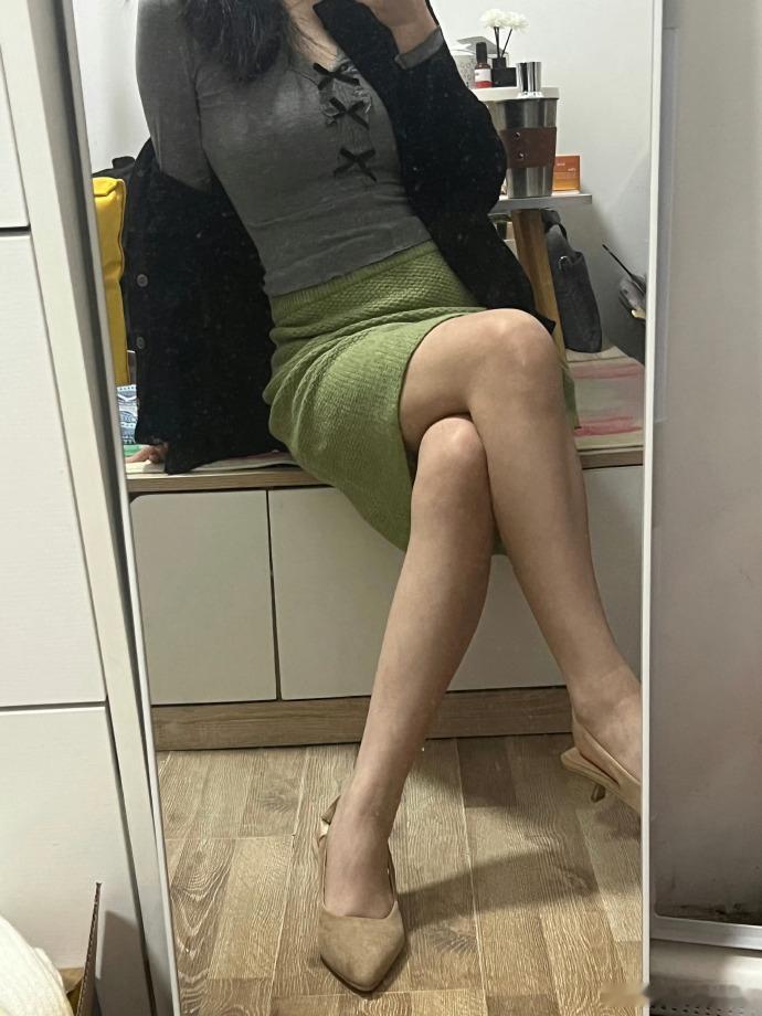 买了一条好看的裙子 和一双好看的鞋 原神签到领原石超话 