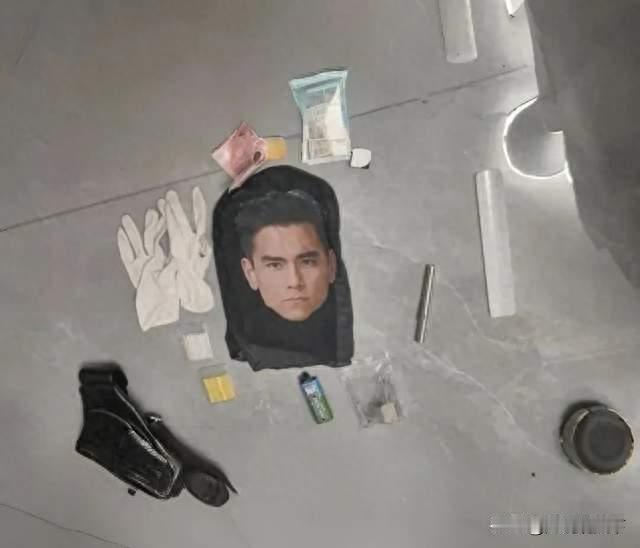 离谱！小偷戴彭于晏头套入室盗窃，刚进门被监控当场吓跑