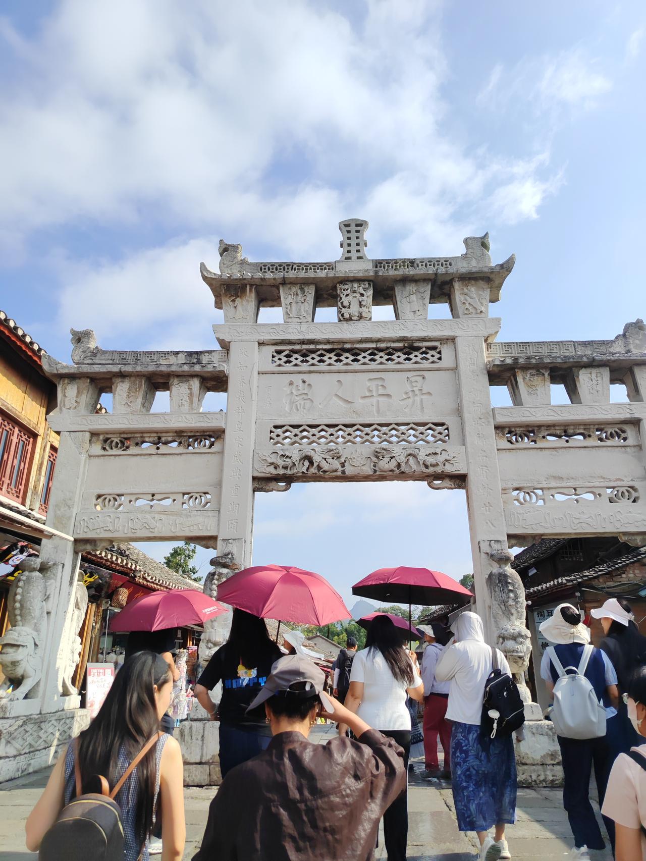沙的聚 🏖️聚沙成塔，滴水穿石；微光成炬。
单粒沙微不足道，但亿万沙粒聚成沙漠