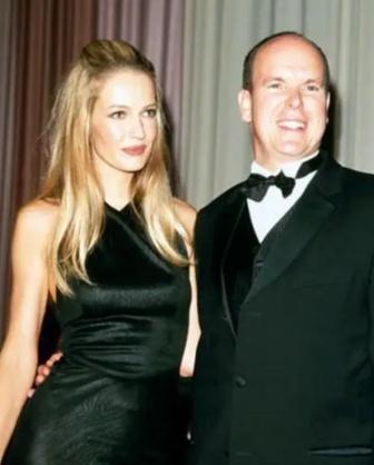 指控亲王性侵？顶级超模被强送精神病院， 20年后真相大白
提起上世纪90年代的时