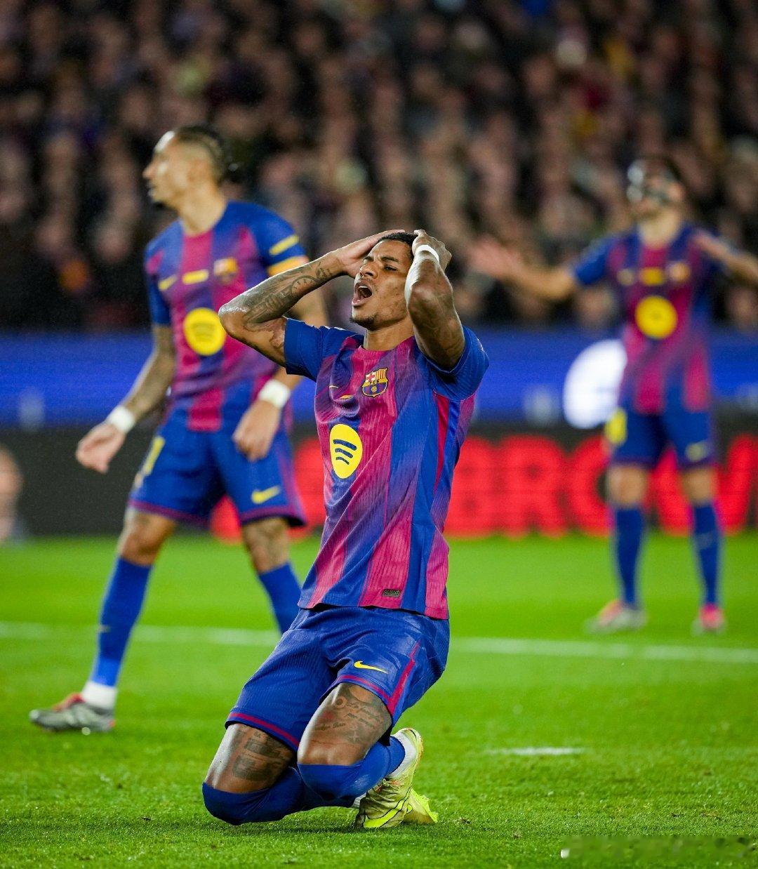 世体：巴塞罗那在对阵奥萨苏纳的比赛中上半场未能进球，这种情况自第六轮对阵奥维耶多