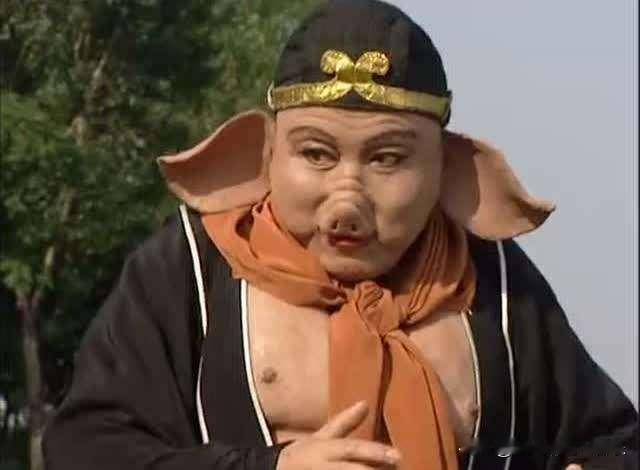 以前人生最大的悲哀，无非是人家有钱，吃香的喝辣的，而自己只能吃糠咽菜，现在情况变