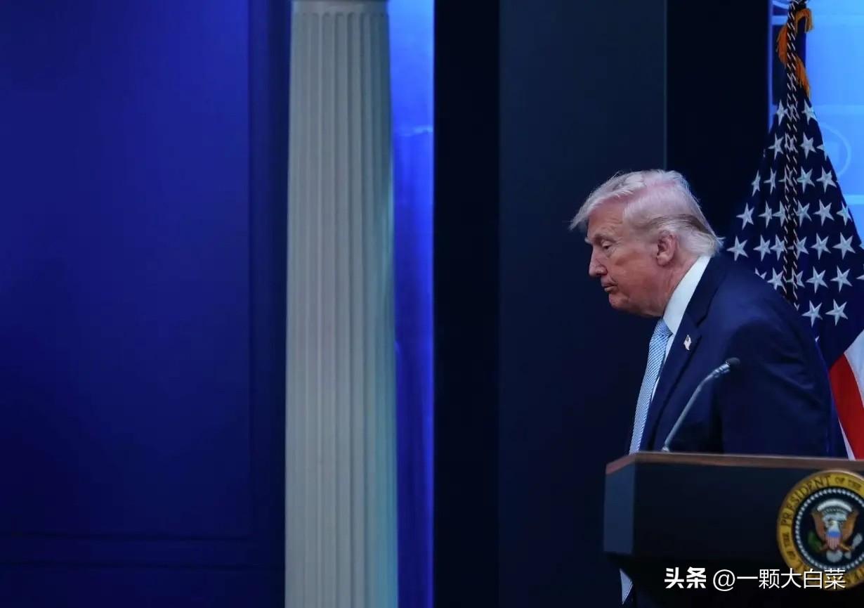 外交渠道已关闭，攻击限制已解除，伊朗议长把自己写上烈士名单

中东局势终于来到了