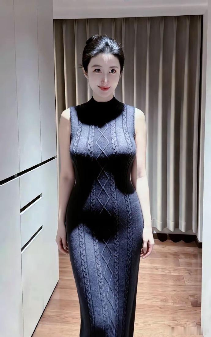 网友说媳妇穿这身去开家长会合适吗？ 