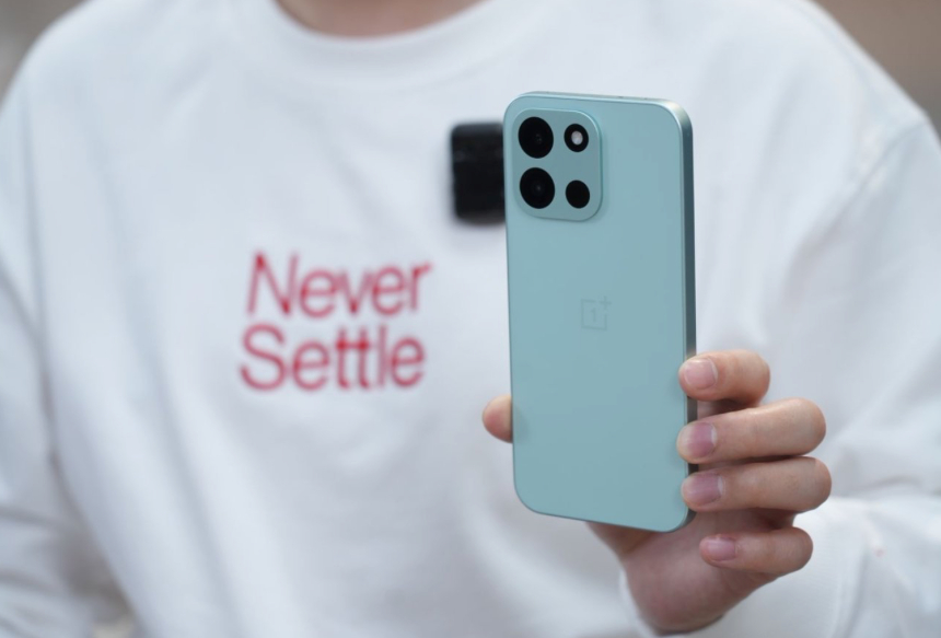 黑厂在致敬苹果这条路上真的是孜孜不倦OPPO、一加、真我都是如此，不知道该说是好