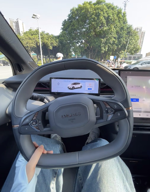 纽北和飞驰人生的赛道哪个难 真正懂车的都懂：纽北比的不是快，是稳、强、耐造！懂车