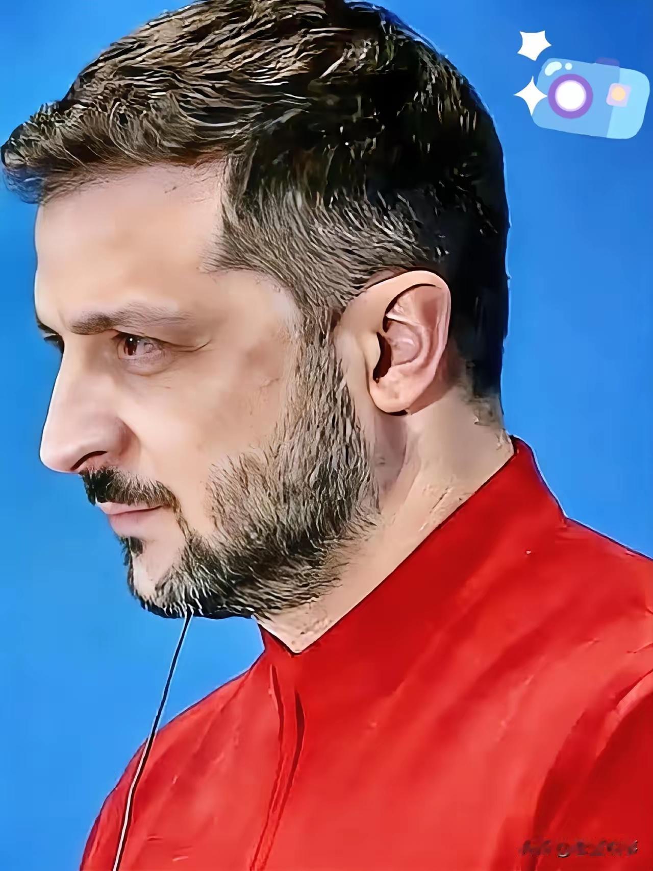 快讯！
乌克兰总统泽连斯基这次学精了，直接给特朗普出了个大难题 。他说签字可以，