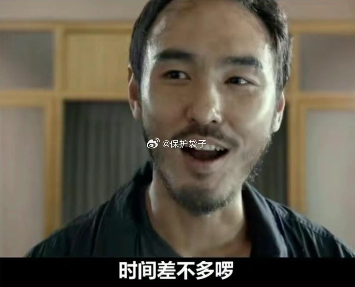 美以袭击哈尔克岛预计之中的动作。第一个原因：之前说要谈无非是“弹药”运输频率间隔