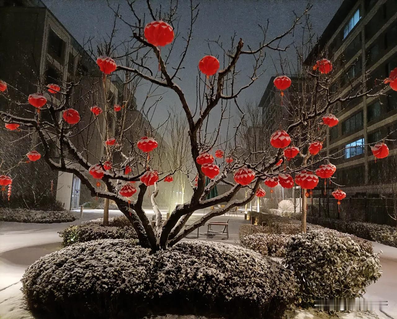 上联：雨打高山绿
下联：邀您对下联

（加油包）晒你的下联 秀出您的上下联