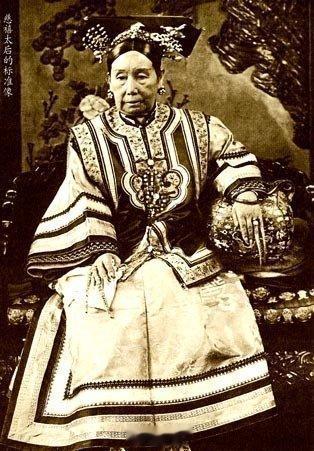 115年前的今天，即光绪三十四年十月二十二日，在光绪帝仙逝之后的第二天，慈禧也死