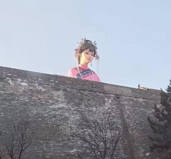 哈哈绝绝子啊。自贡你这是要干嘛💓
大同古城墙灯会是山西省大同市的一项传统新春活