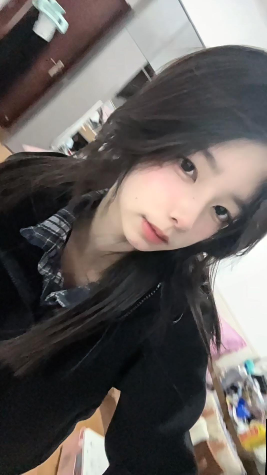 同学 世界上有三个人喜欢你 我呀我呀我呀≥﹏≤